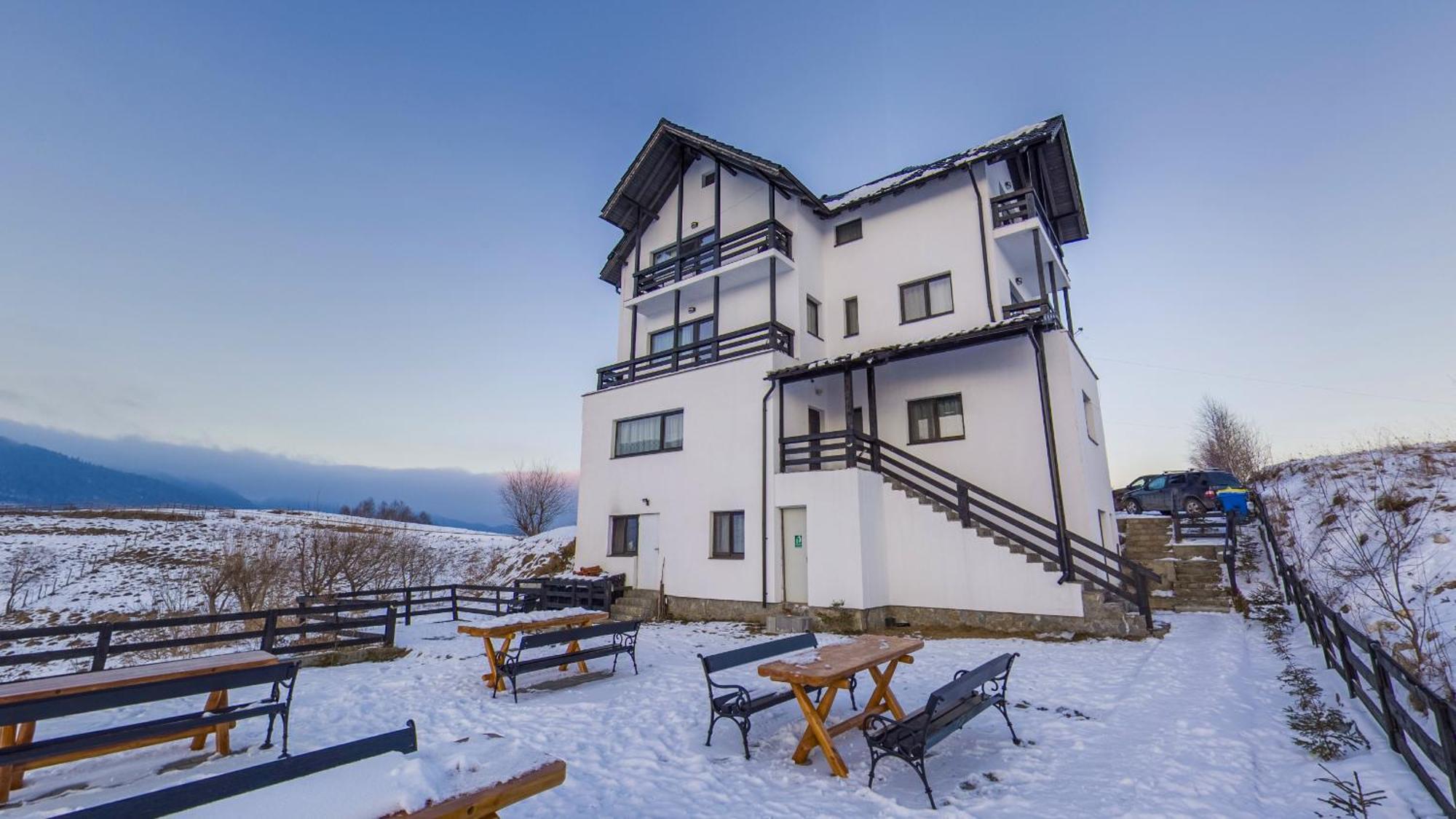 Vila Luca-Hotel Şirnea Exterior foto
